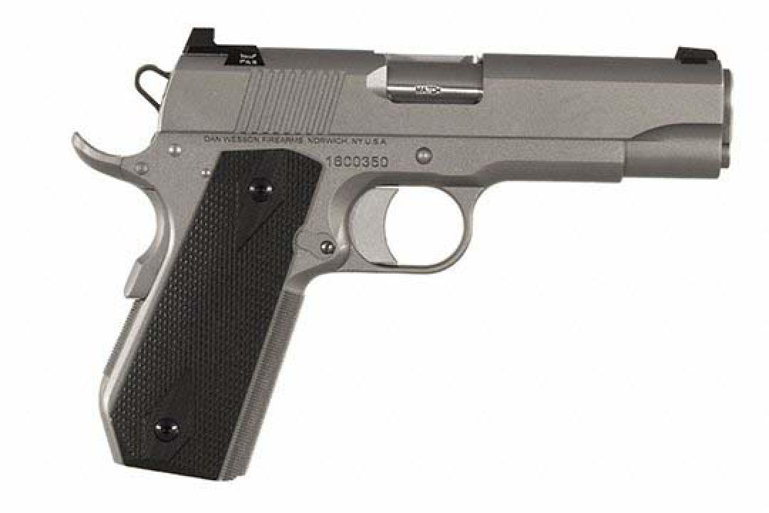 Dan Wesson 1911 V-Bob Commander - GunGenius